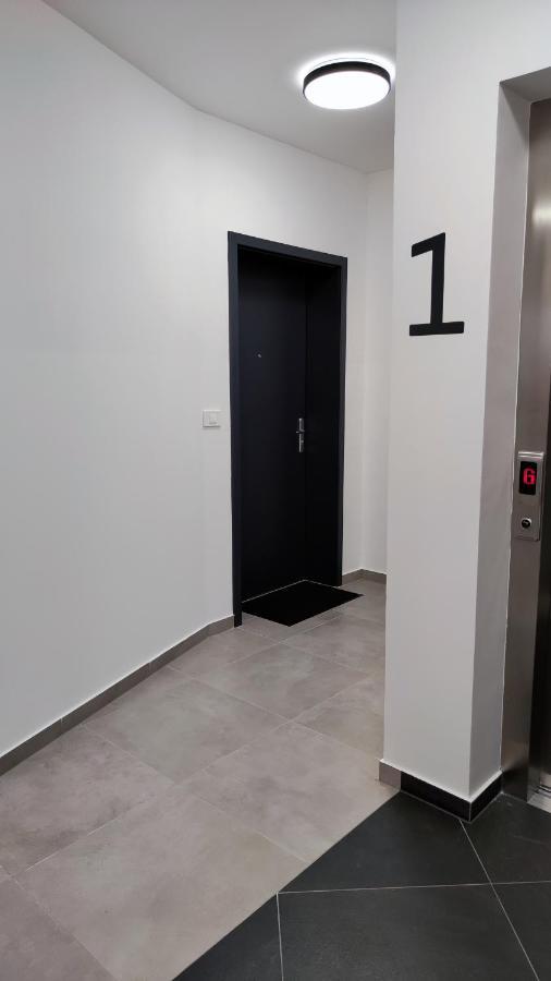 Apartment Ozare Slovenj Gradec Exteriör bild